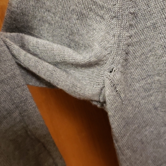 Club Monaco Italian Merino Wool V-Neck Sweater - Picture 6 of 6